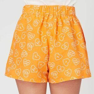 Summi Summi Linen Shorts in the Orange Dumb Love print size small